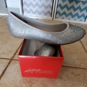 Girls formal silver flat